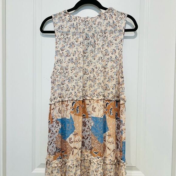 Doe & Rae Sleeveless Tiered Maxi Dress Farm Day Patchwork Floral Sz. Medium NWT - Picture 9 of 11
